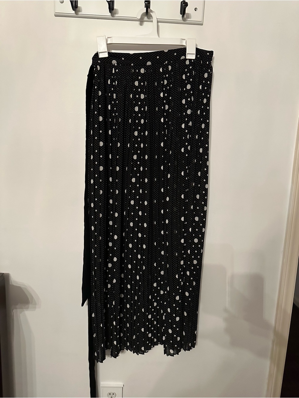 The Kooples Black Pleated Polka Dot Maxi Skirt Velvet Sash Belt Lined 3 Large - Picture 2 of 9
